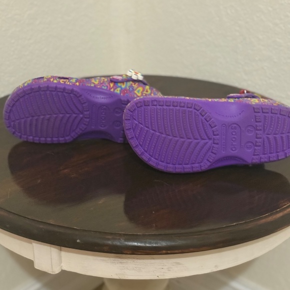 ๐๐ Lisa Frankโstyle Crocs โ Womenโs Size 7 ๐๐ - Picture 4 of 5